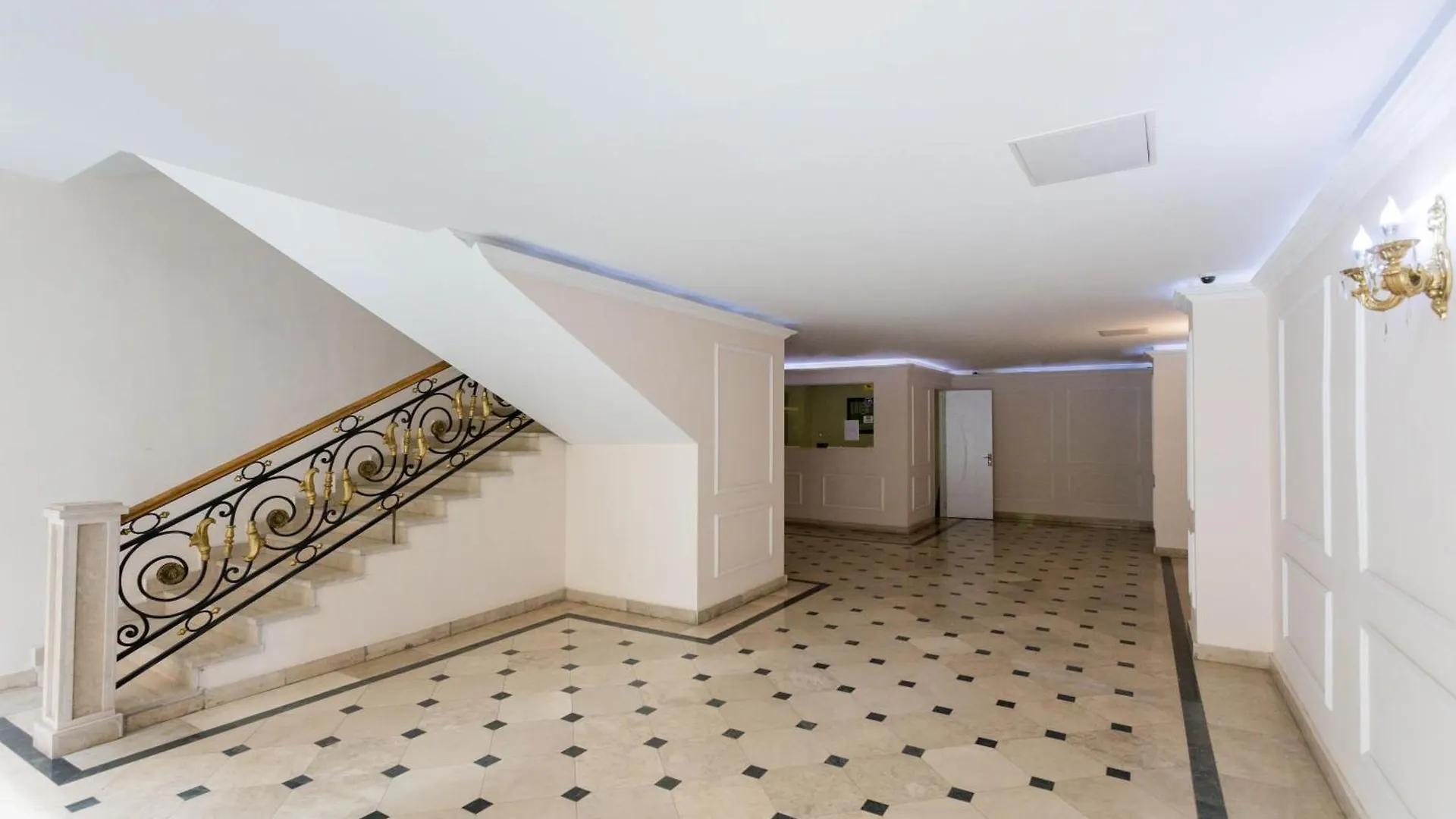 Apartment Next To Liberty Square Tbilisi