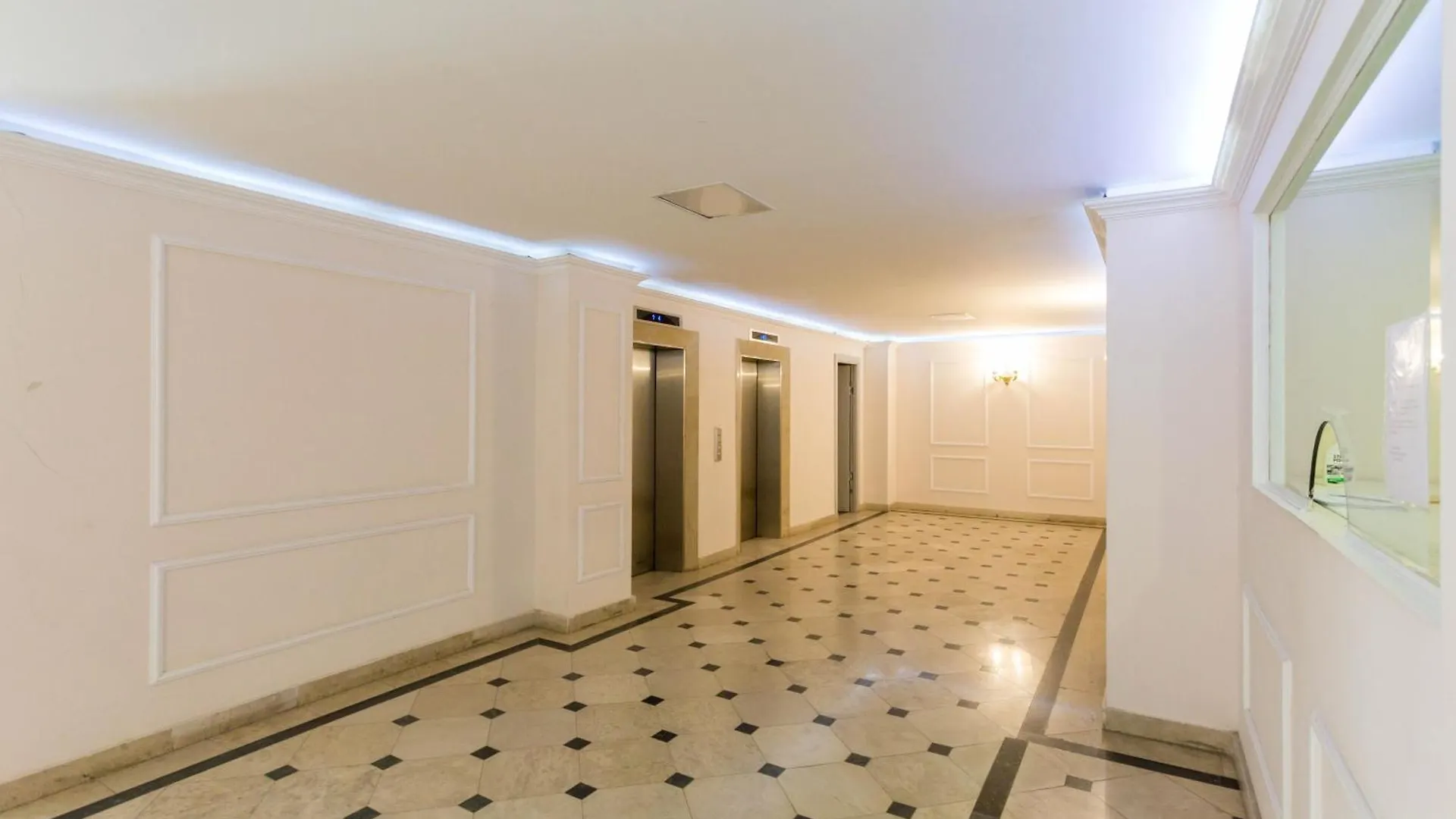 Apartment Next To Liberty Square Tbilisi