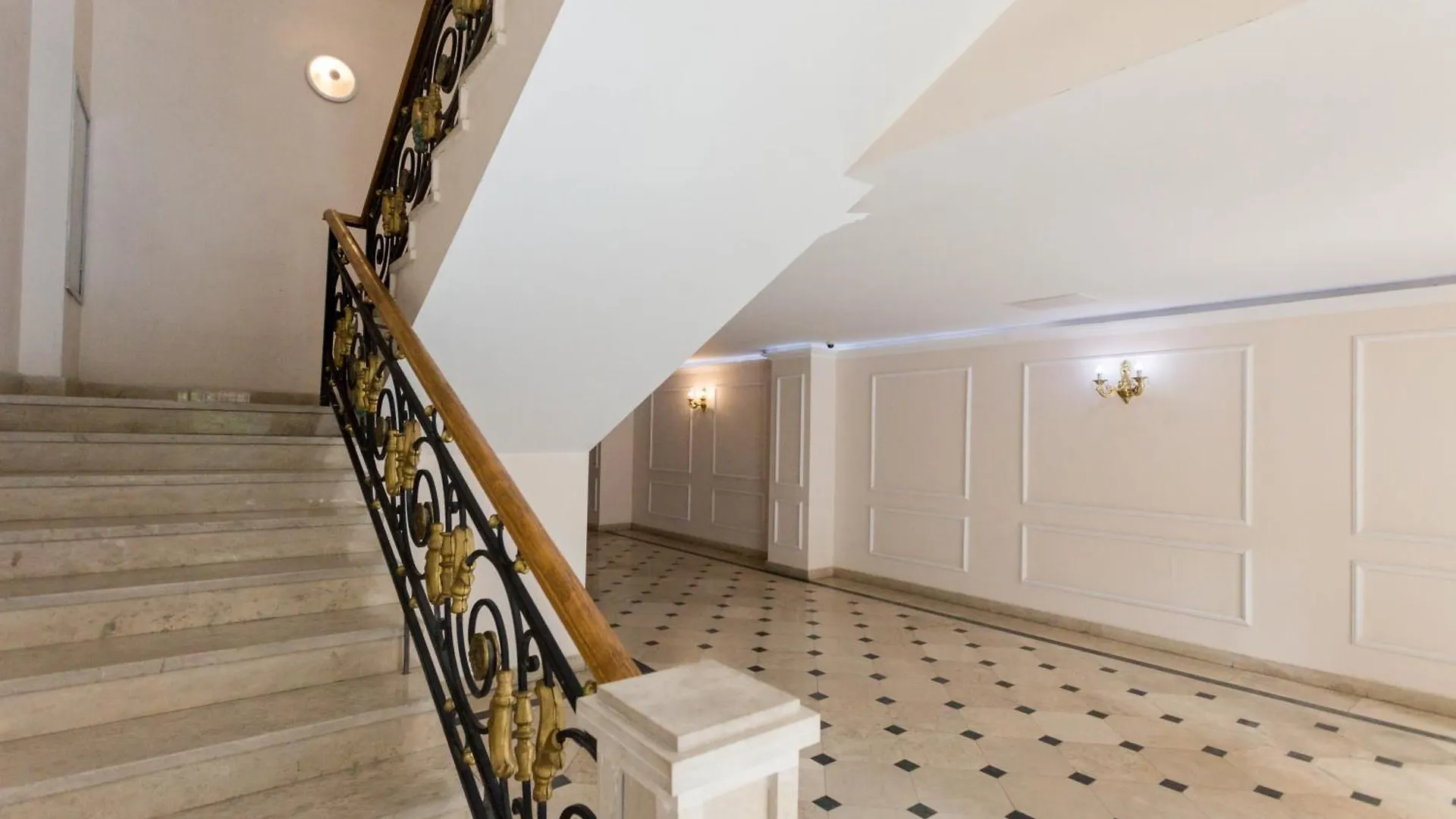Apartment Next To Liberty Square Tbilisi 0*,