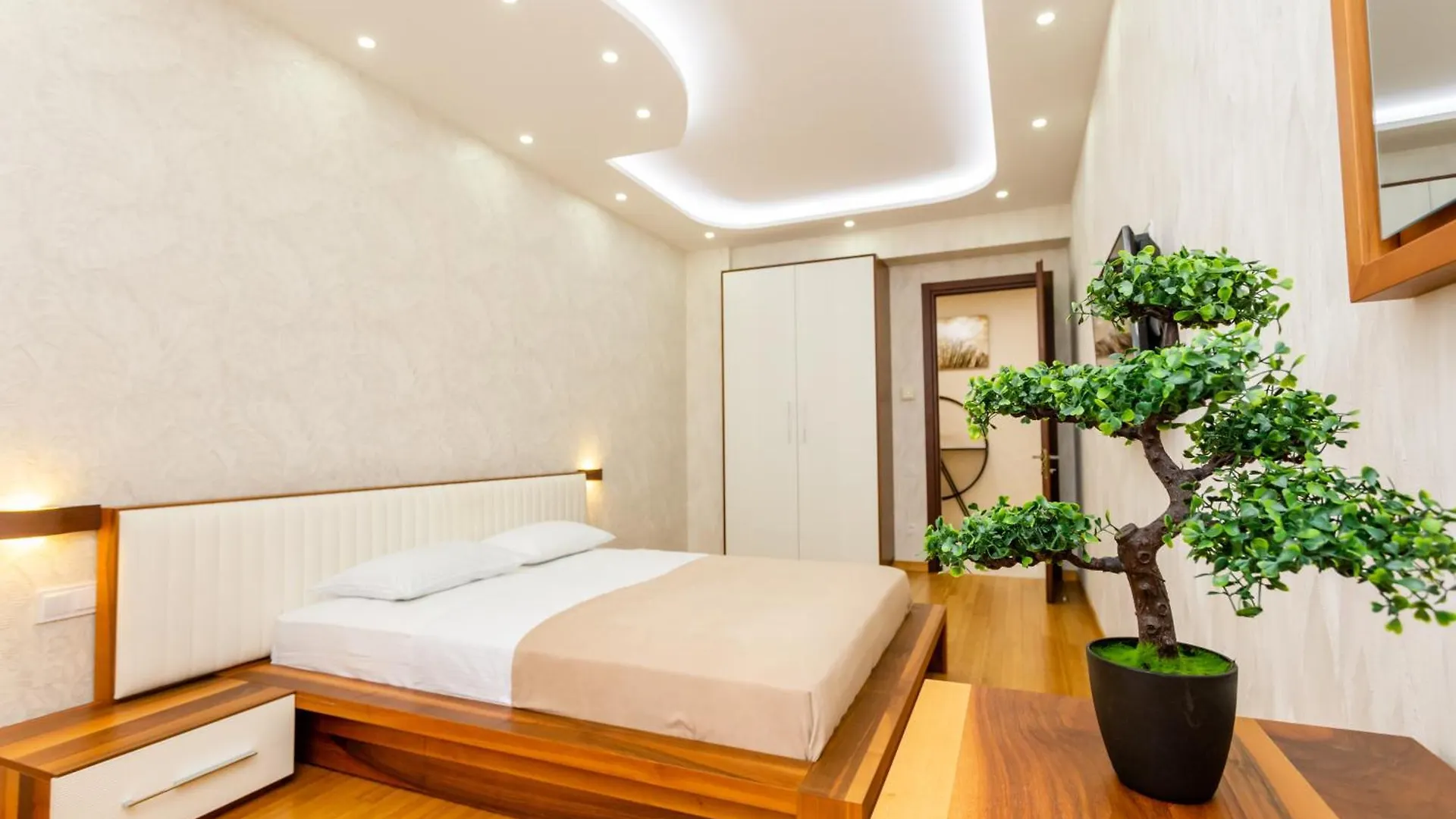 Apartment Next To Liberty Square Tbilisi